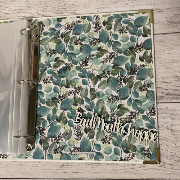 The Paper Studio Greenery Farmhouse Scrapbook Notebook Binder - Picture 8 of 9